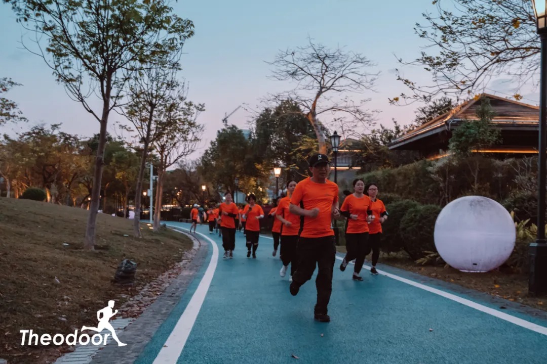 西奧多跑團(tuán)一起跑贏未來